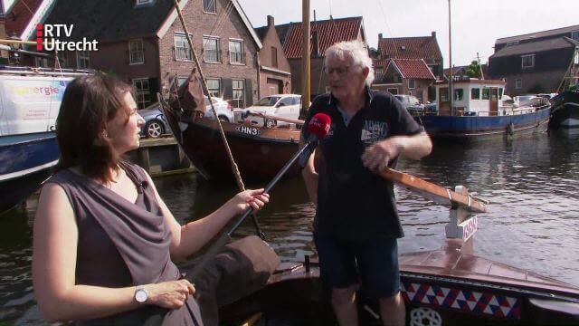 Ulrike Nagel van RTV Utrecht op een Botter
