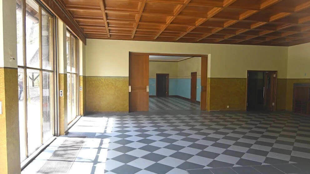 Villa van Goebbels van binnen in de hal