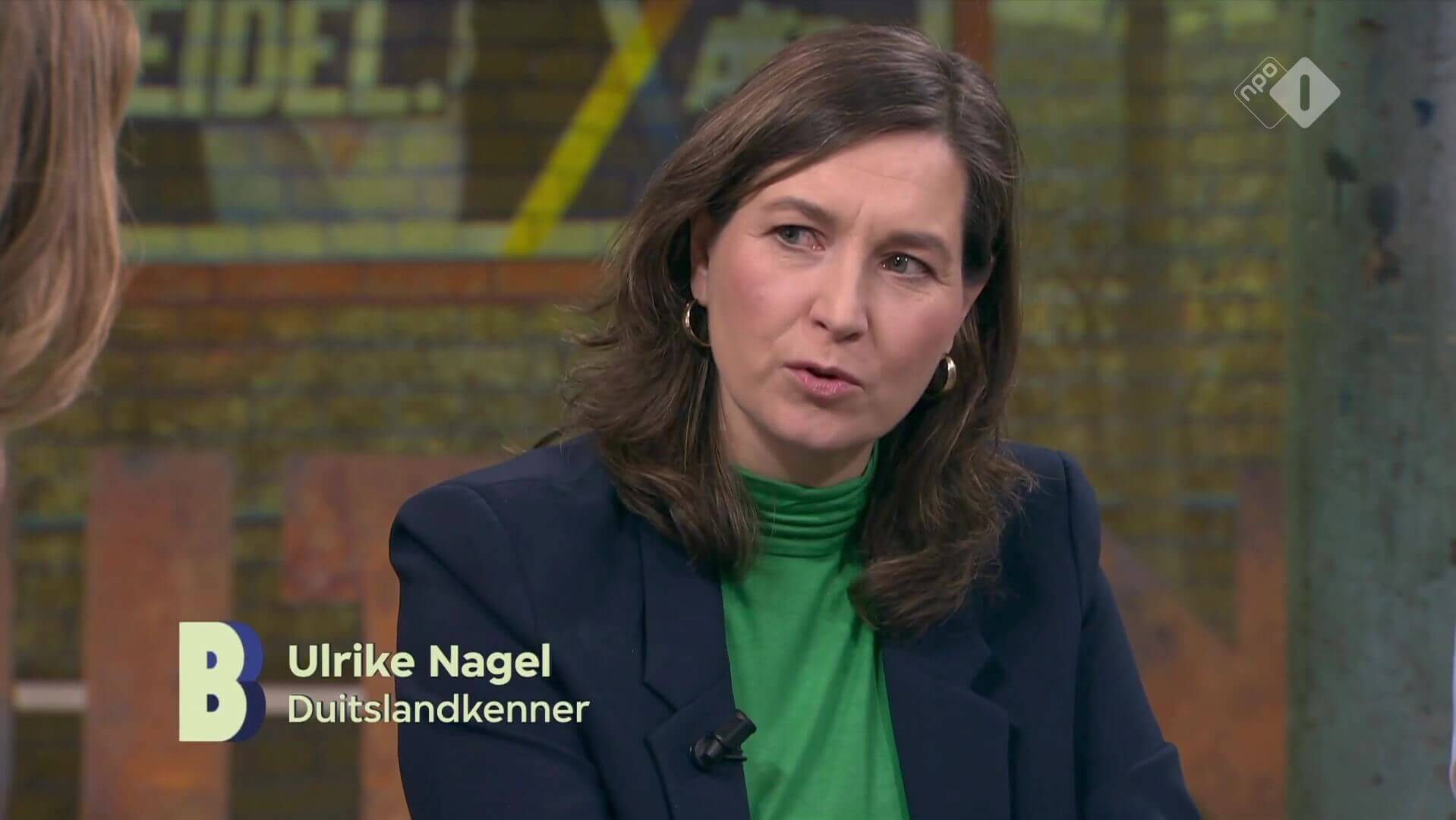 Ulrike Nagel aan tafel in Buitenhof in gesprek met Otto Fricke en Hubert Smeets, 23-02-2025.