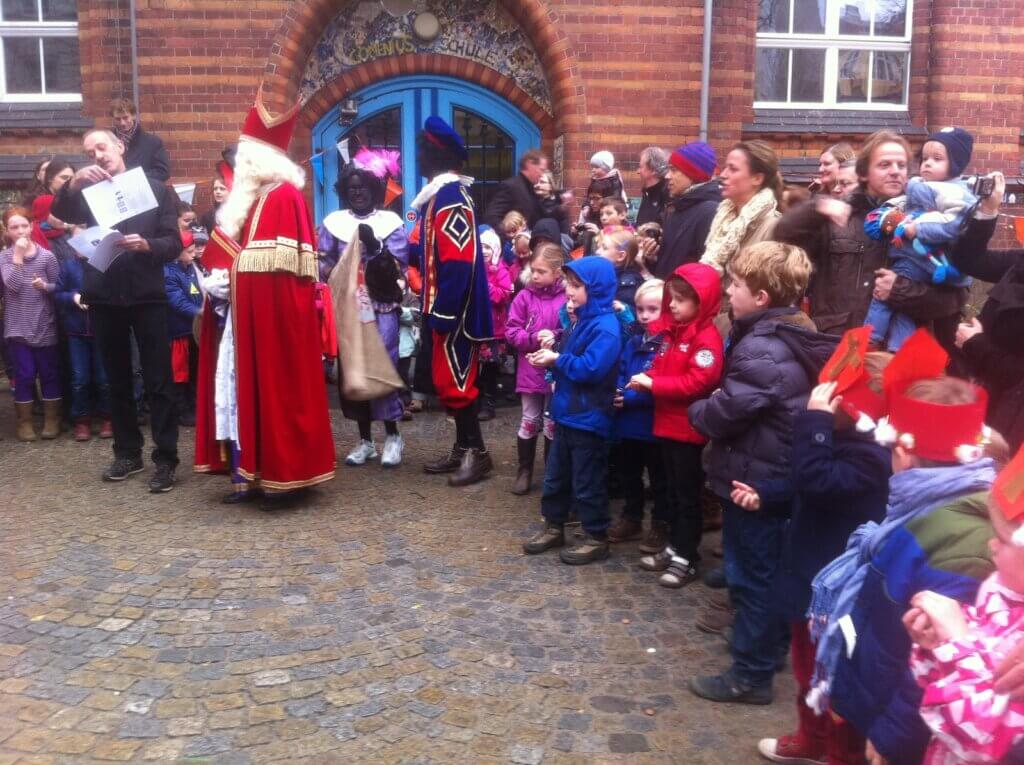 Sinterklaas in Berlijn bij de Nederlandse school