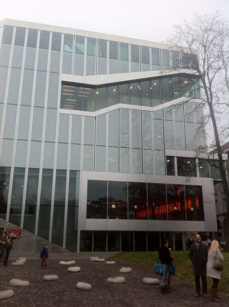 Nederlandse Ambassade Berlijn by Ulrike Nagel