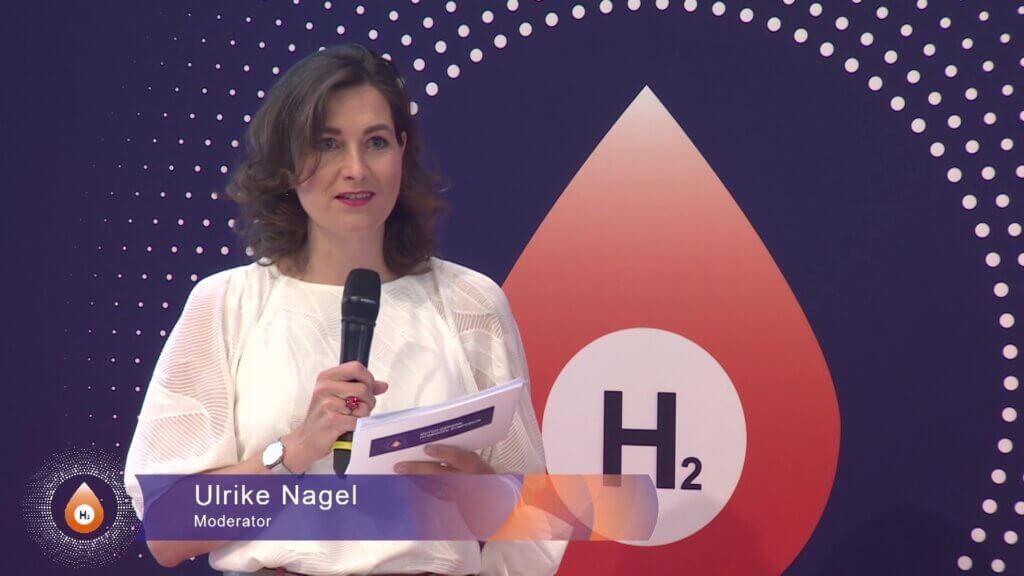 Ulrike Nagel is dagvoorzitter van het Duits-Nederlandse Waterstof-Symposium in Berlijn op 06-07-2021.