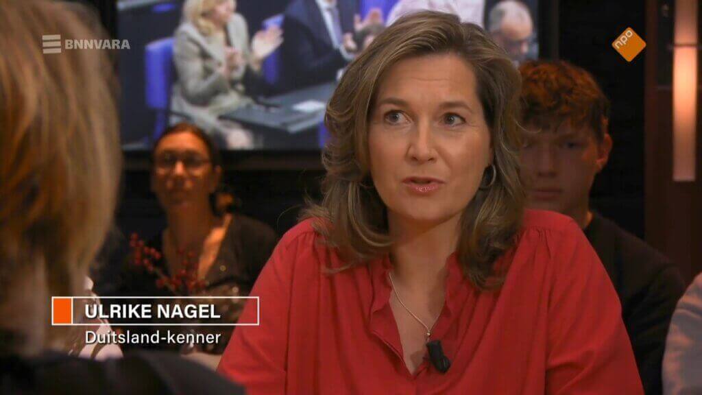 Ulrike Nagel was te gast aan tafel bij Bar Laat en praat met Annette Birschel en Sophie Hilbrand over de historische stemmingen vandaag in de Duitse bondsdag.